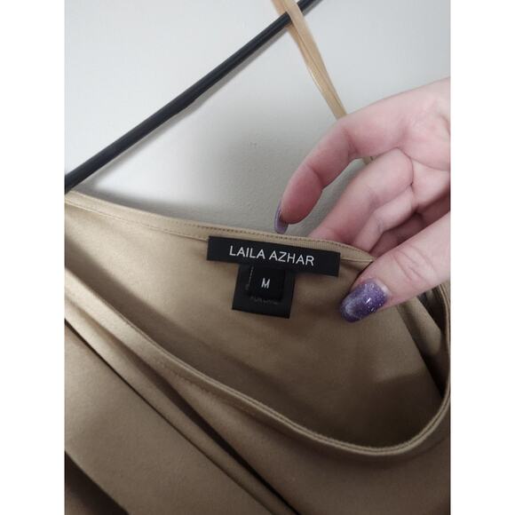 Laila Azhar One Shoulder Blouse Size Medium Gold Silk Sleeveless - Picture 2 of 7